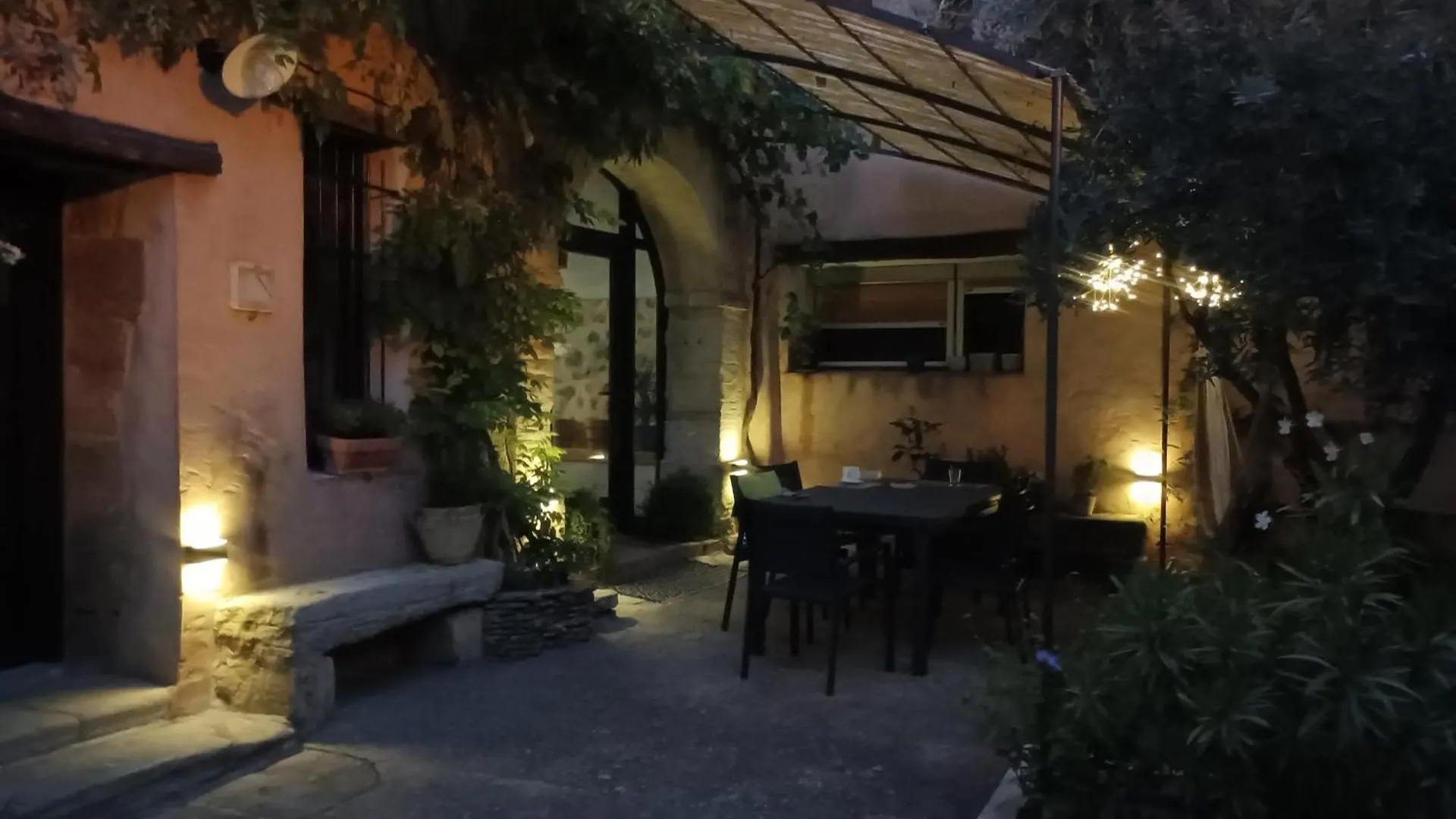 Oda ve Kahvaltı Chambre D'Hote Les Oulies Bédoin Fransa